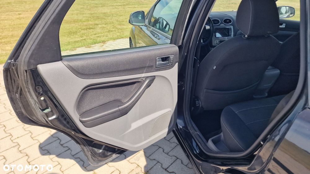 Ford Focus 2.0 Titanium - 22