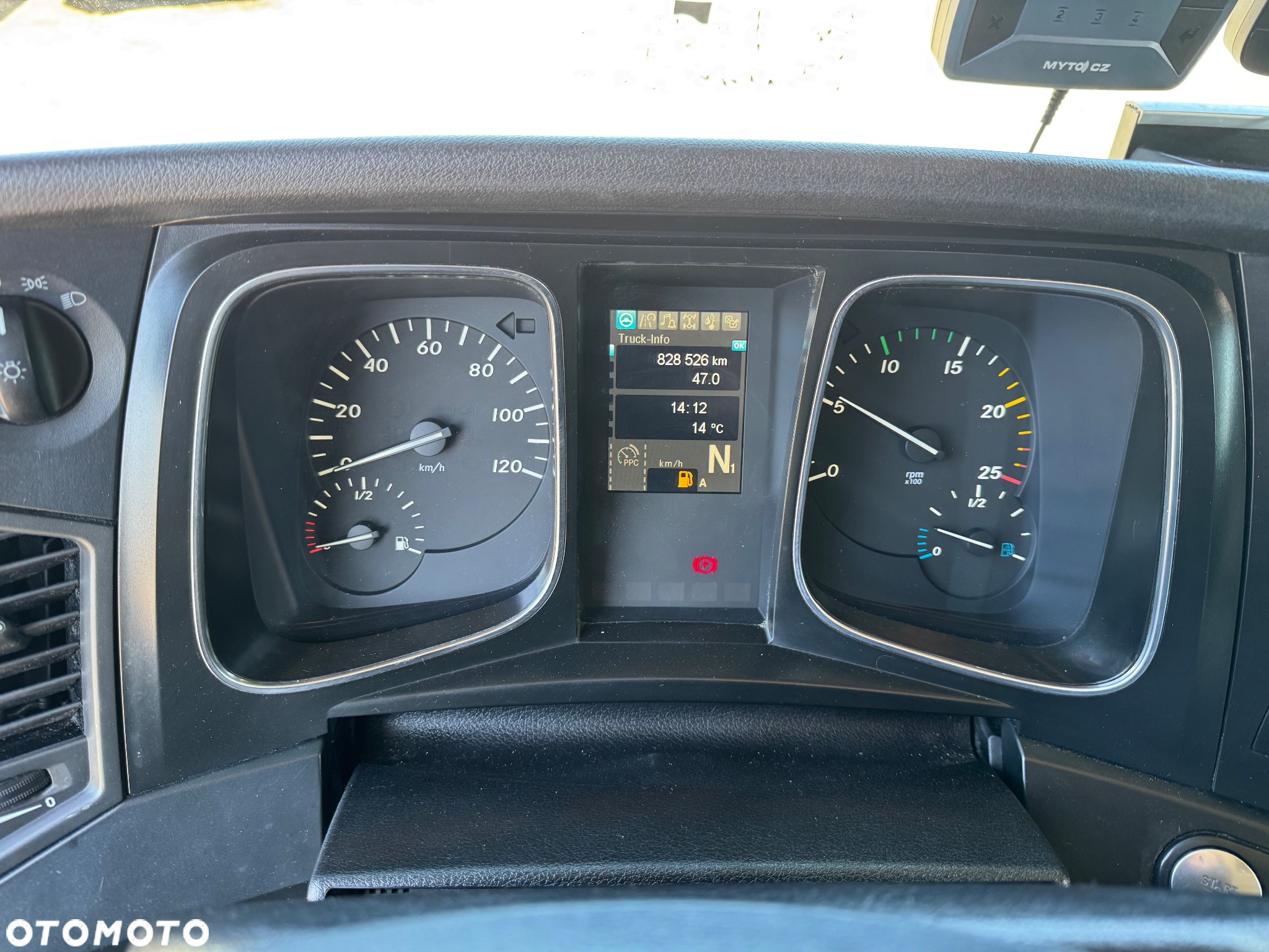 Mercedes-Benz Actros - 16