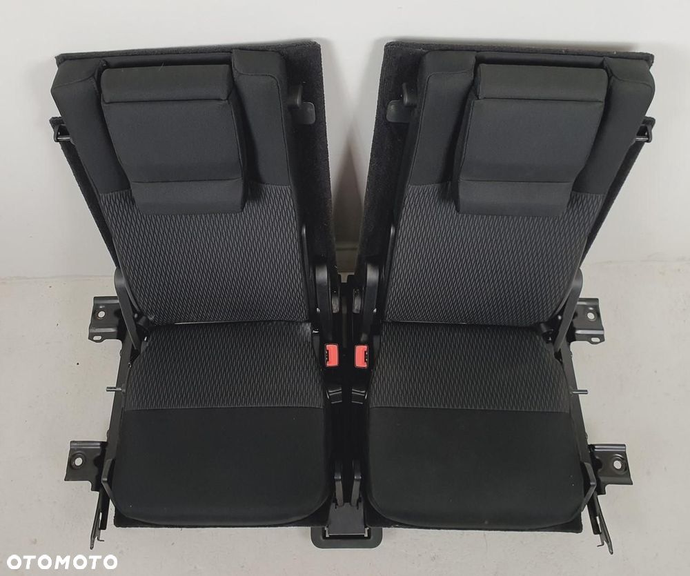 FOTELE III RZĄD LAND ROVER DISCOVERY IV L319 0 - 6