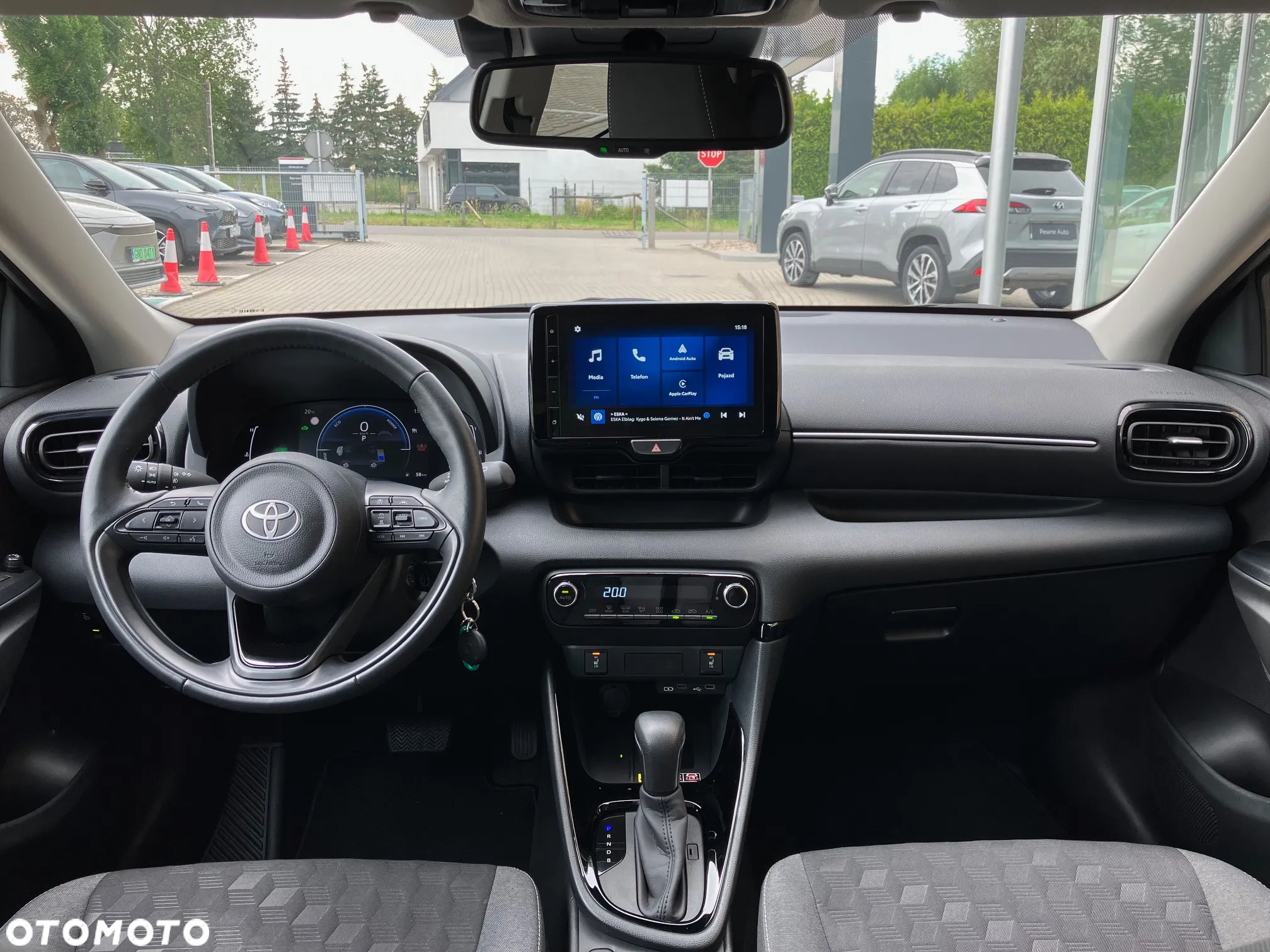 Toyota Yaris Hybrid 1.5 Style - 19