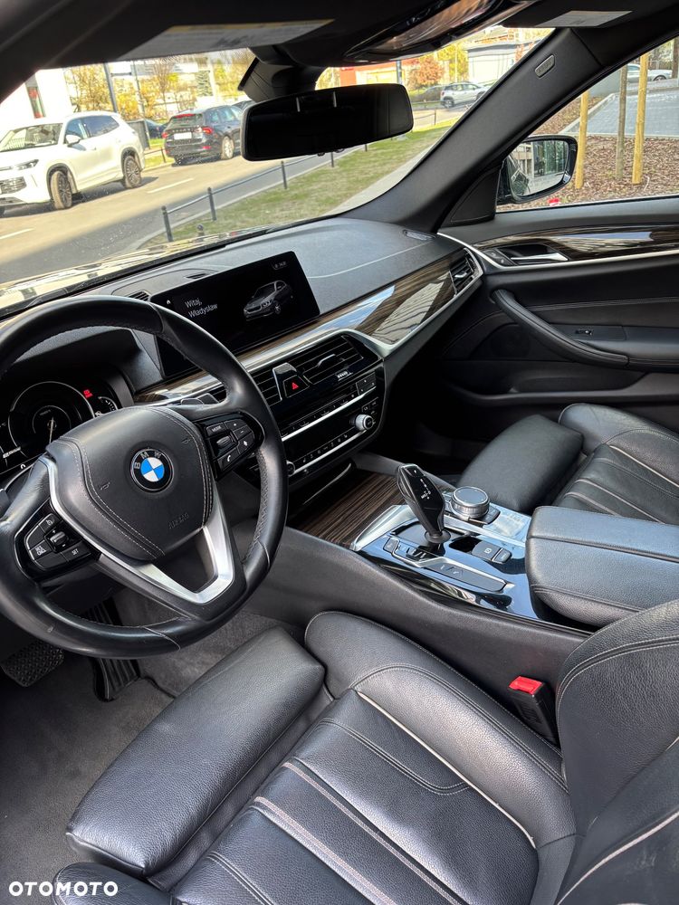 BMW Seria 5 530e iPerformance - 15