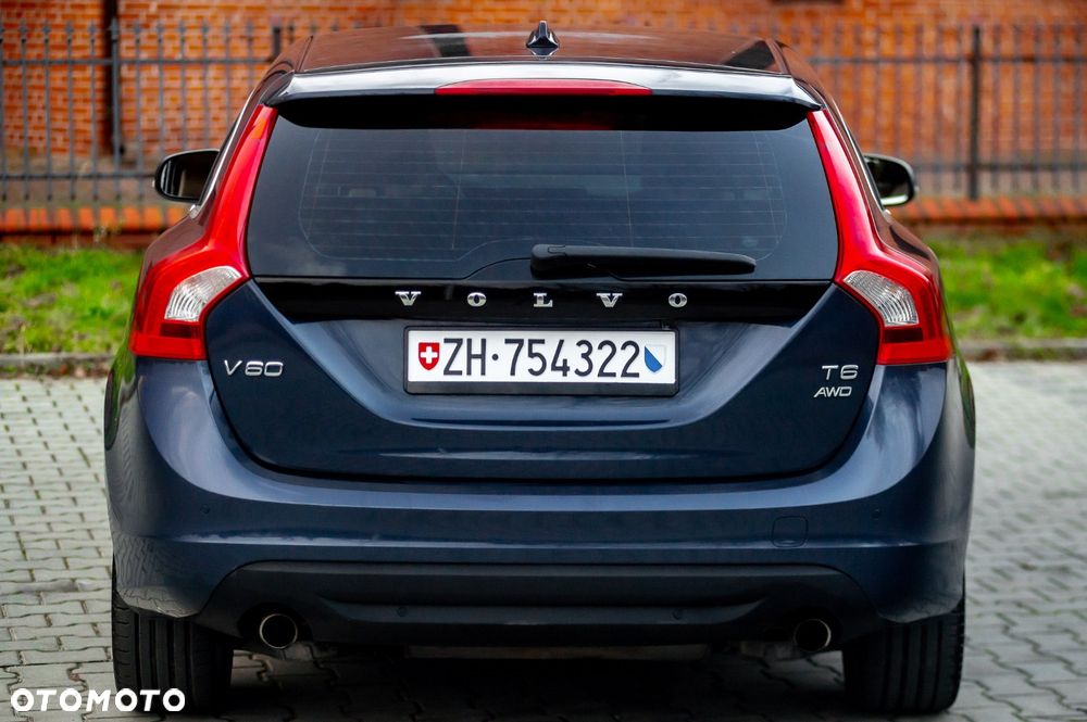 Volvo V60 T6 AWD Geartronic Momentum - 14