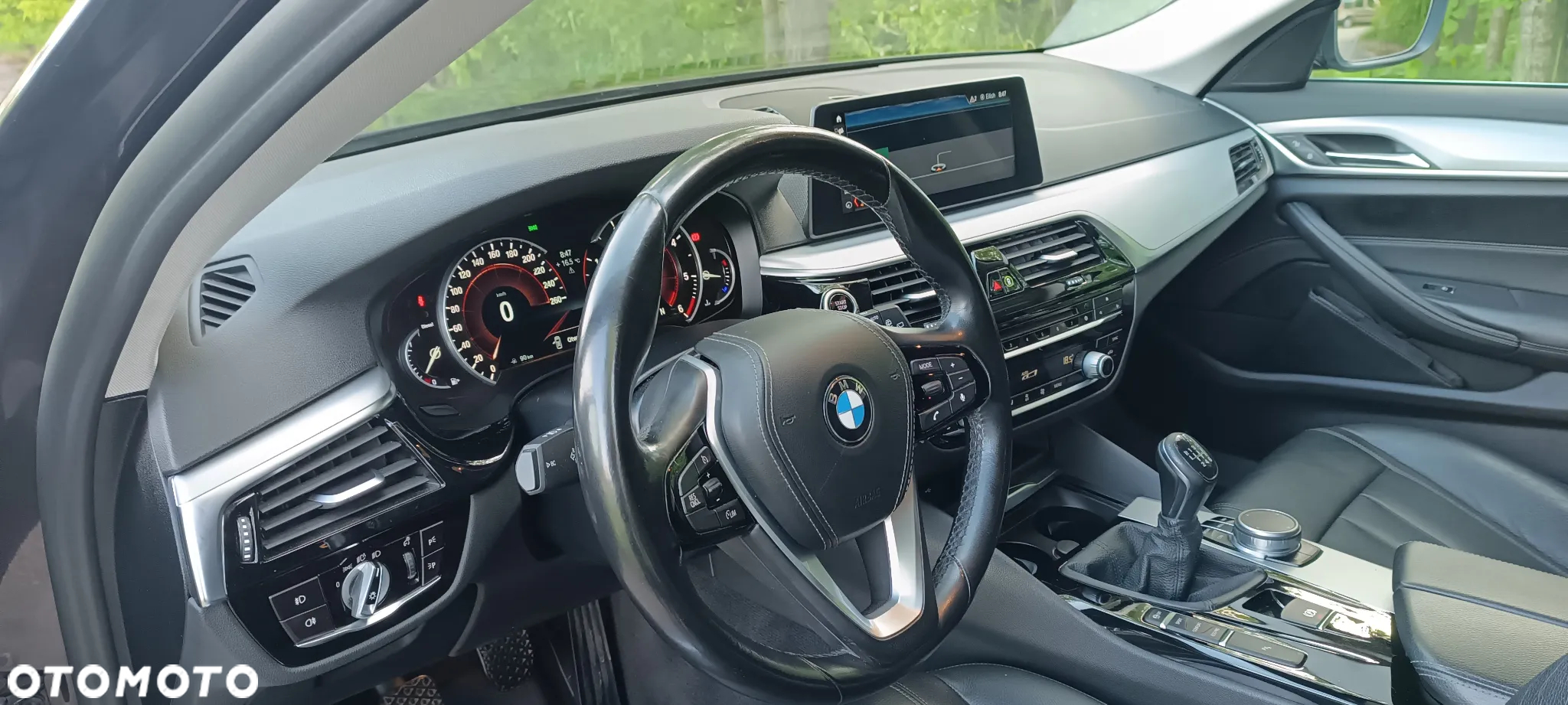 BMW Seria 5 520d Sport Line - 12
