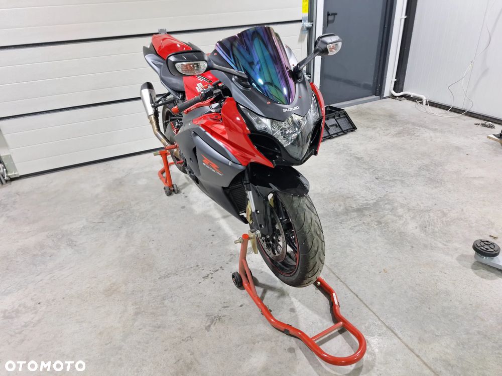 Suzuki GSX-R - 4