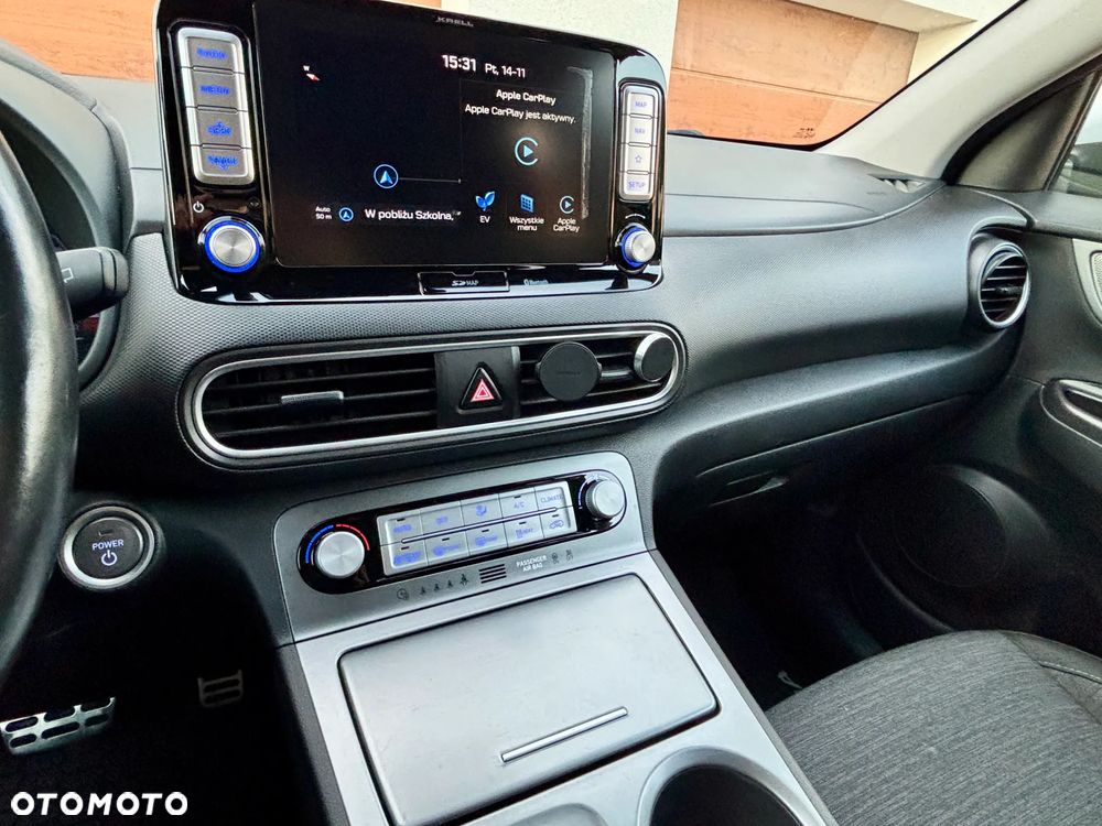 Hyundai Kona 39kWh Premium - 12