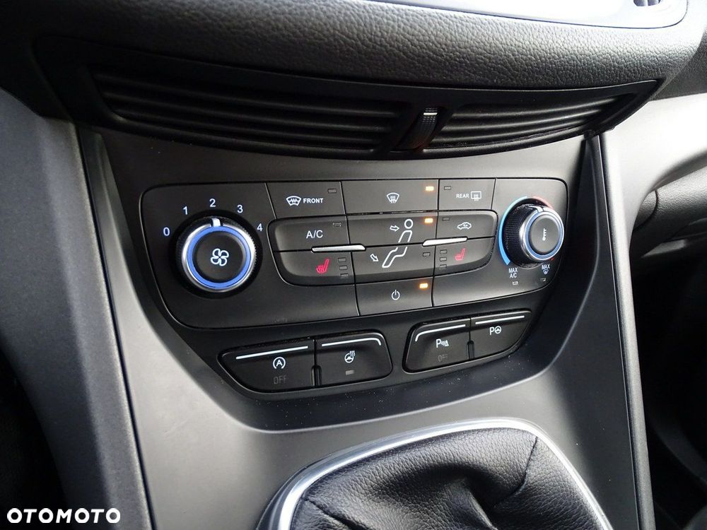 Ford Grand C-MAX - 25