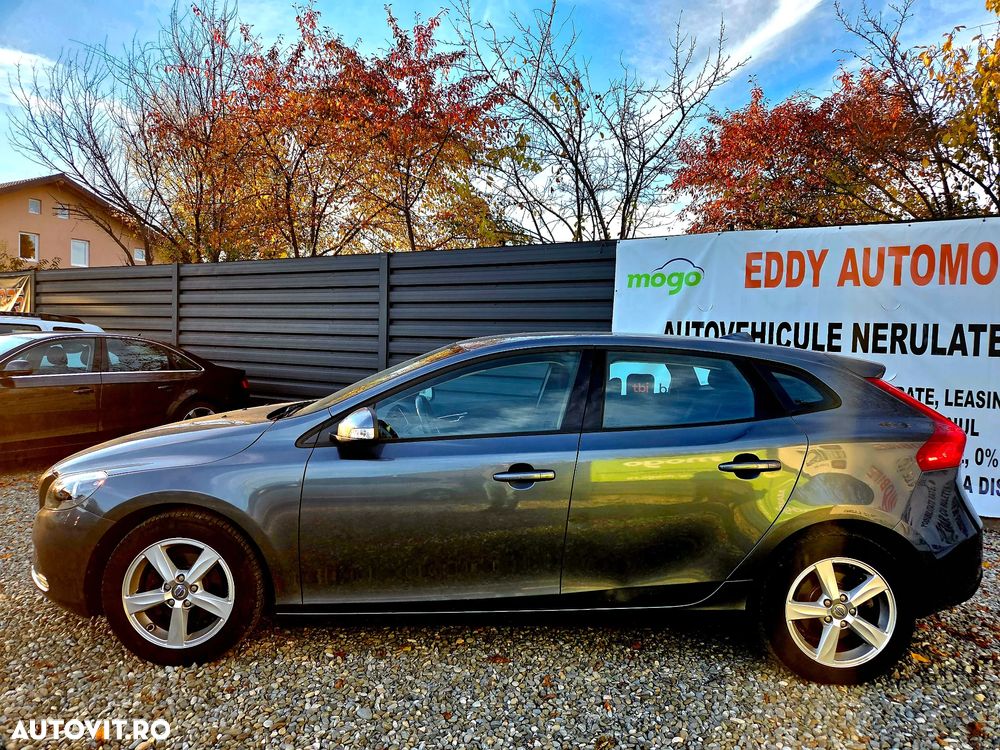 Volvo V40 D2 Kinetic - 9