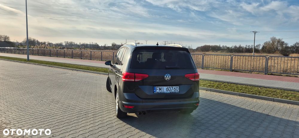 Volkswagen Touran 2.0 TDI BMT Highline - 9