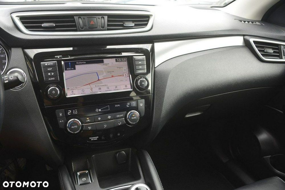 Nissan Qashqai 1.3 DIG-T DCT N-CONNECTA - 26