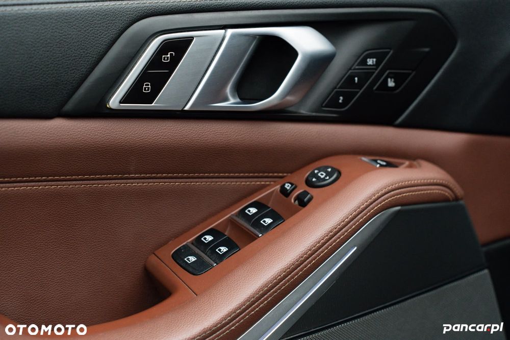 BMW X5 xDrive45e - 32