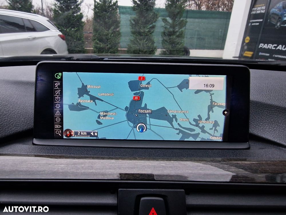 BMW Seria 3 320d Aut. Blue Performance Luxury Line - 23