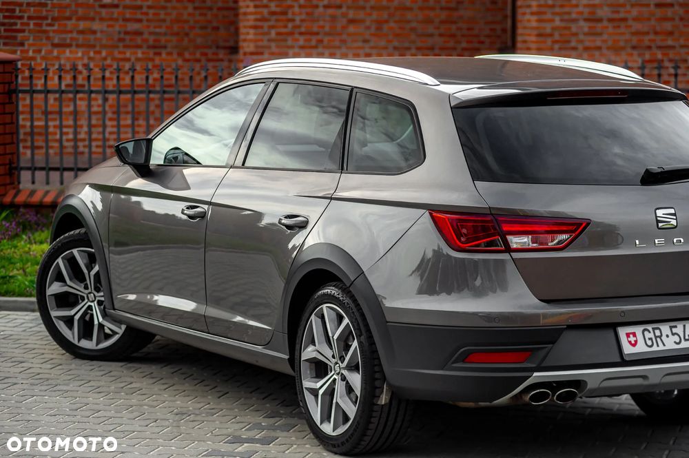 Seat Leon 2.0 TDI DPF Start&Stop DSG XCELLENCE - 34