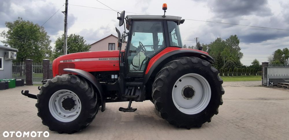 Massey Ferguson 8240 - 8