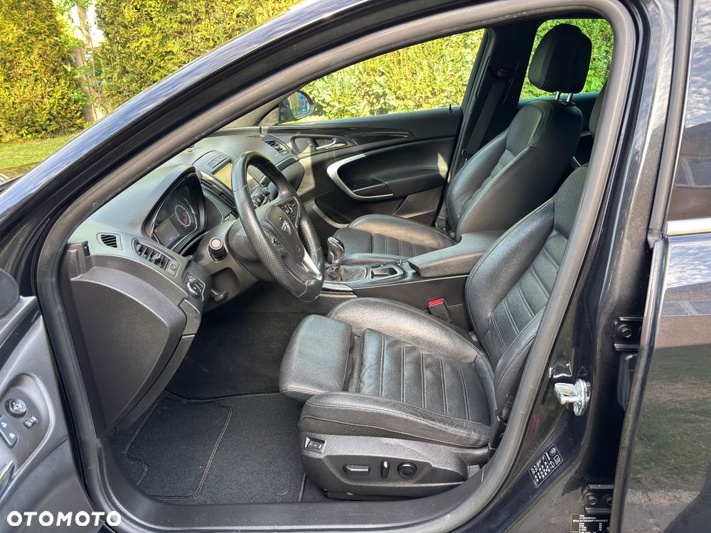 Opel Insignia 2.0 T Cosmo S&S - 24