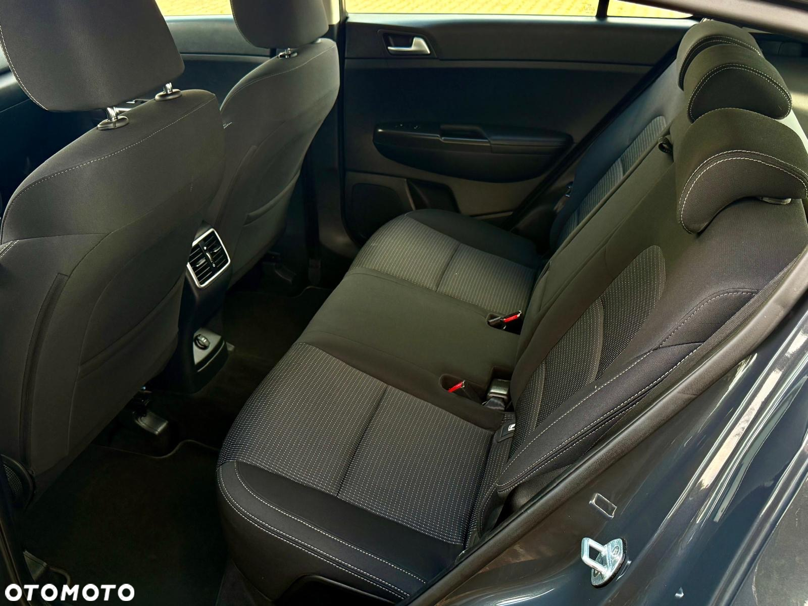 Kia Sportage 1.6 GDI Business Line 2WD - 23