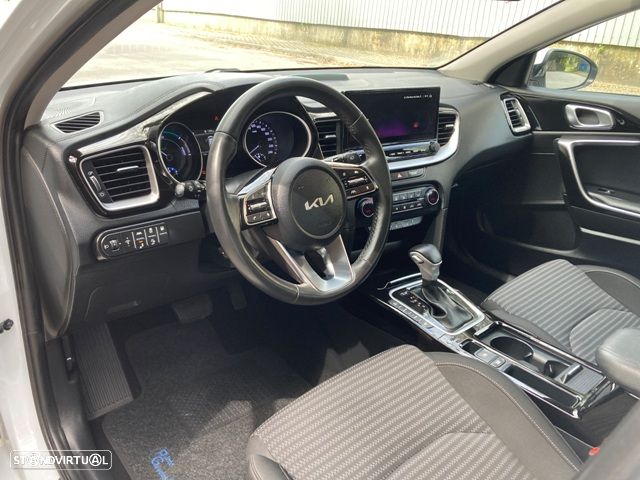 Kia Ceed SW 1.6 GDI DCT OPF Inspiration - 11