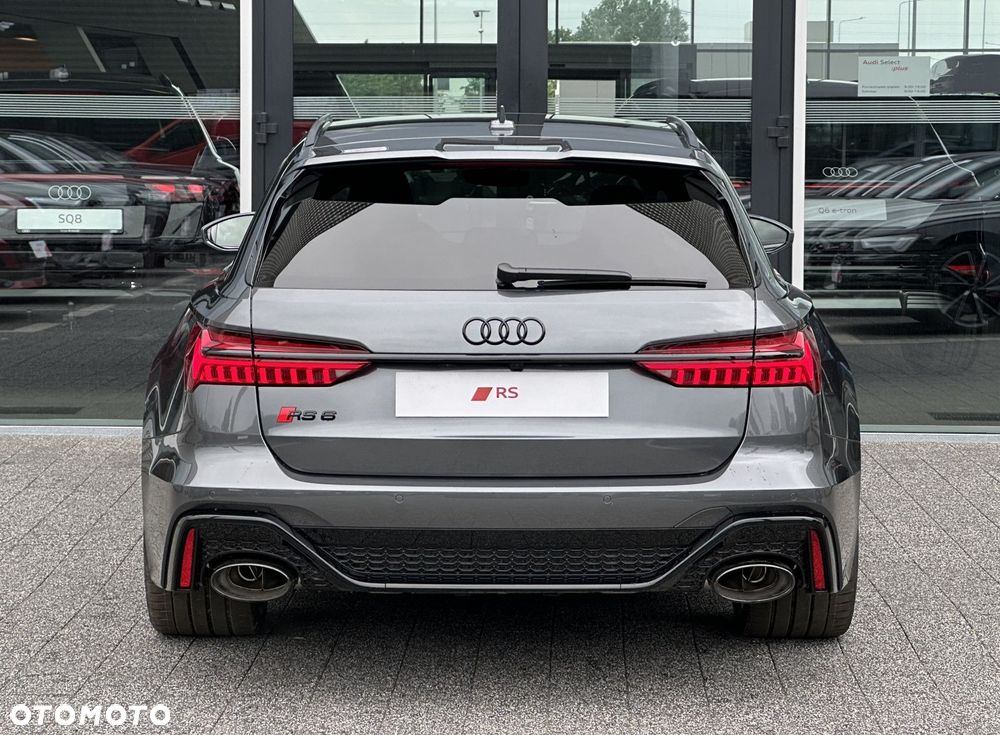 Audi RS6 Avant - 8