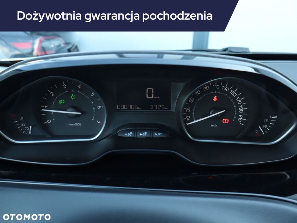 Peugeot 208 - 13