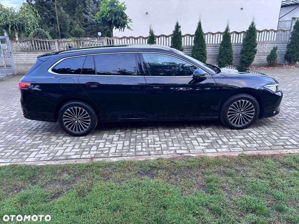 Volkswagen Passat 2.0 TDI SCR 4Mot Style DSG - 4