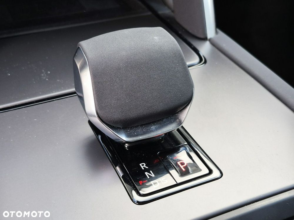 Land Rover Discovery Sport - 28