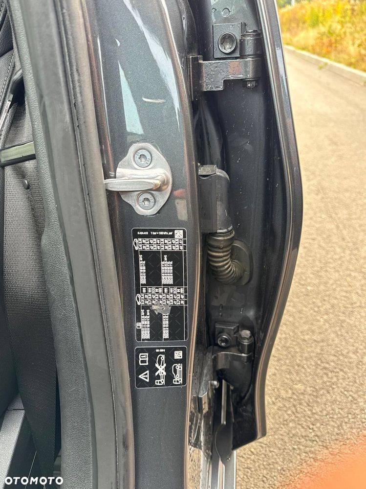 BMW Seria 3 - 26