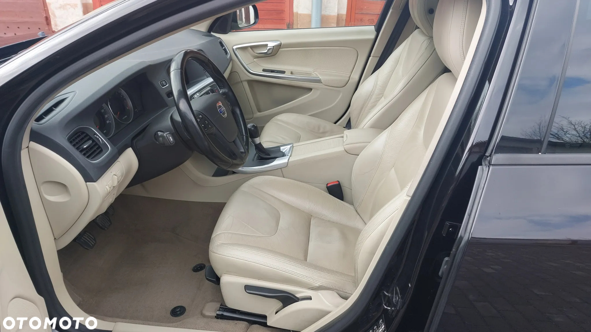 Volvo V60 T3 Kinetic - 10