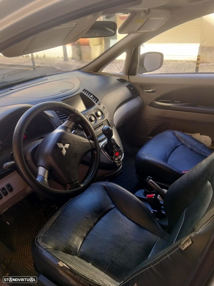 Mitsubishi Grandis 2.0 DI-D Insport BT/FPF - 2