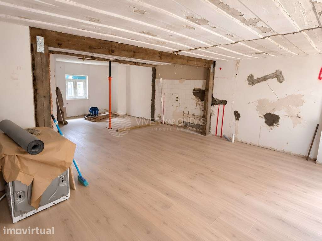 T2 na Graça, Lisboa | Possibilidade de Remodelação Chave na Mão - Grande imagem: 3/20