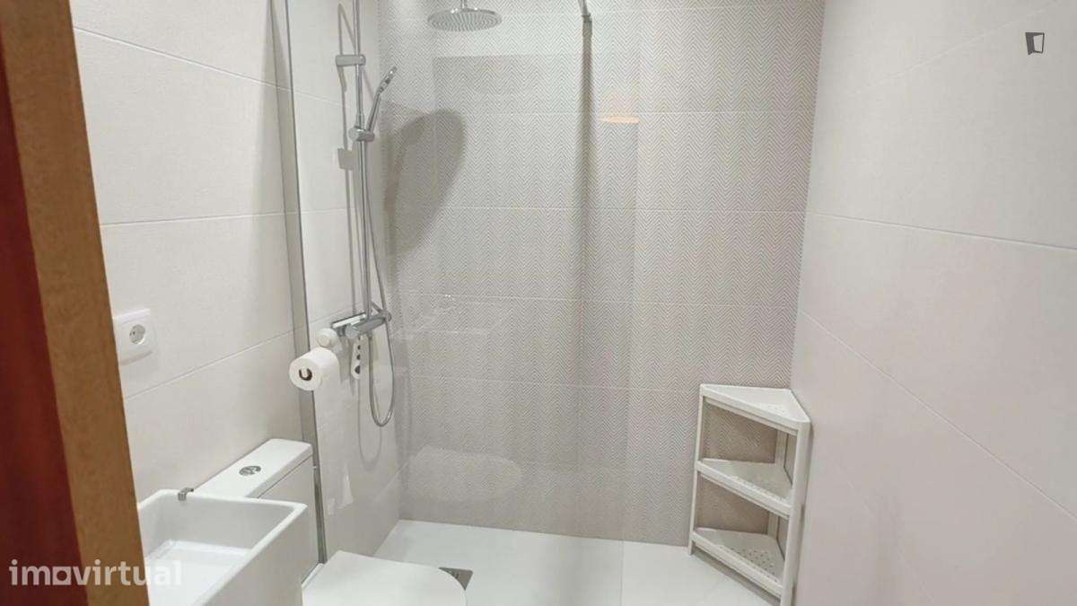 Apartamento com 1 quartos - localizado em Santo Ildefonso Porto - Grande imagem: 4/22