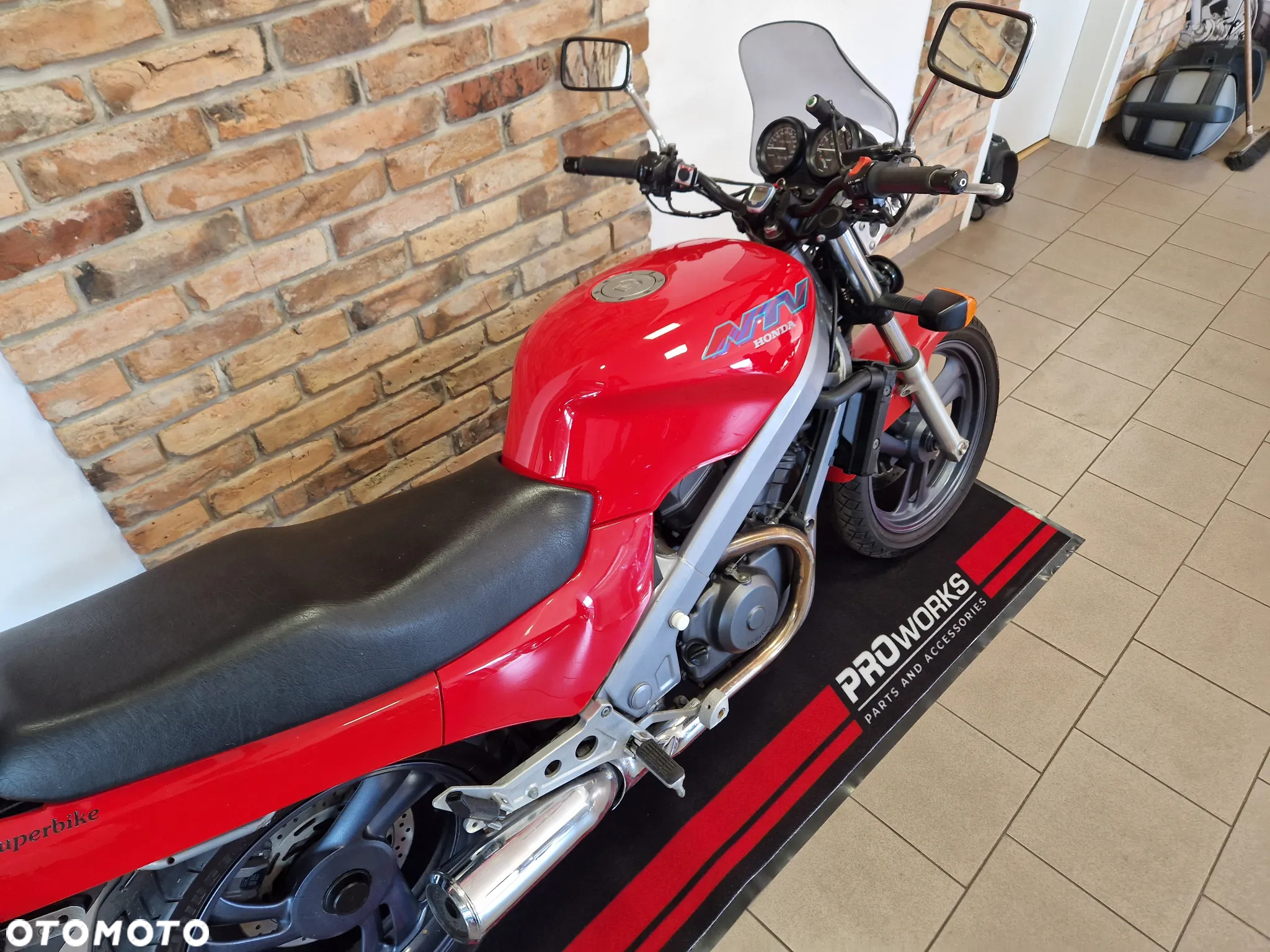 Honda NTV - 23