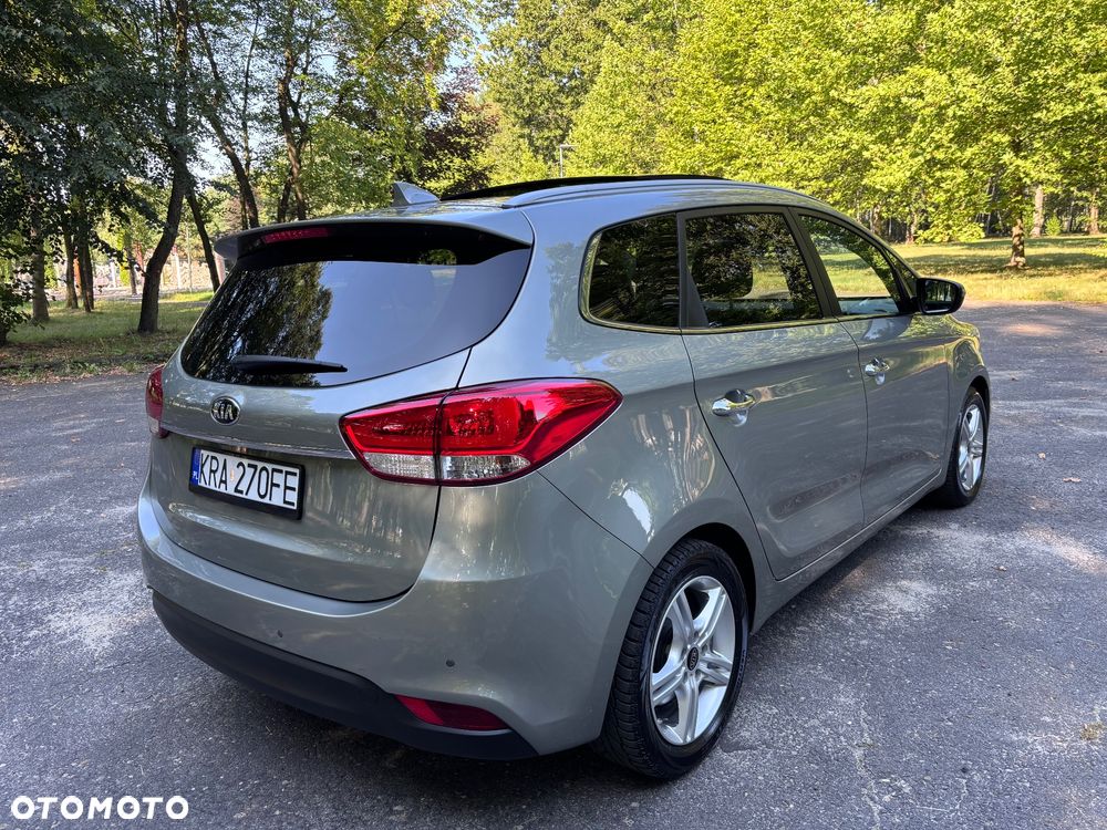 Kia Carens 1.7 CRDi Business Line 7os 7DCT - 6