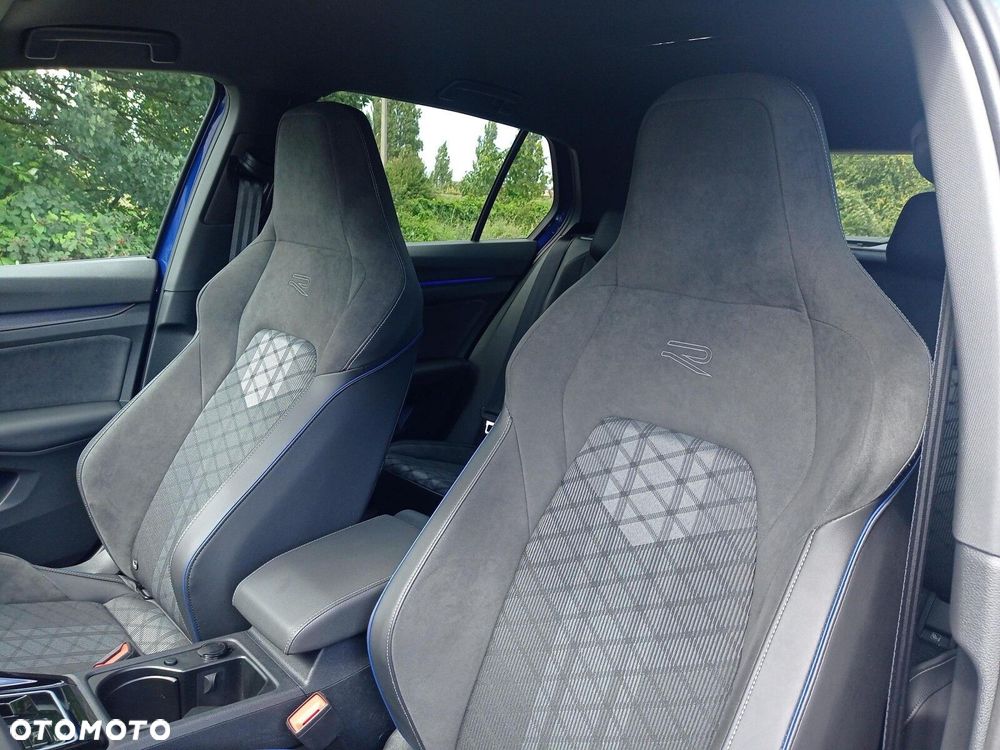 Volkswagen Golf - 11