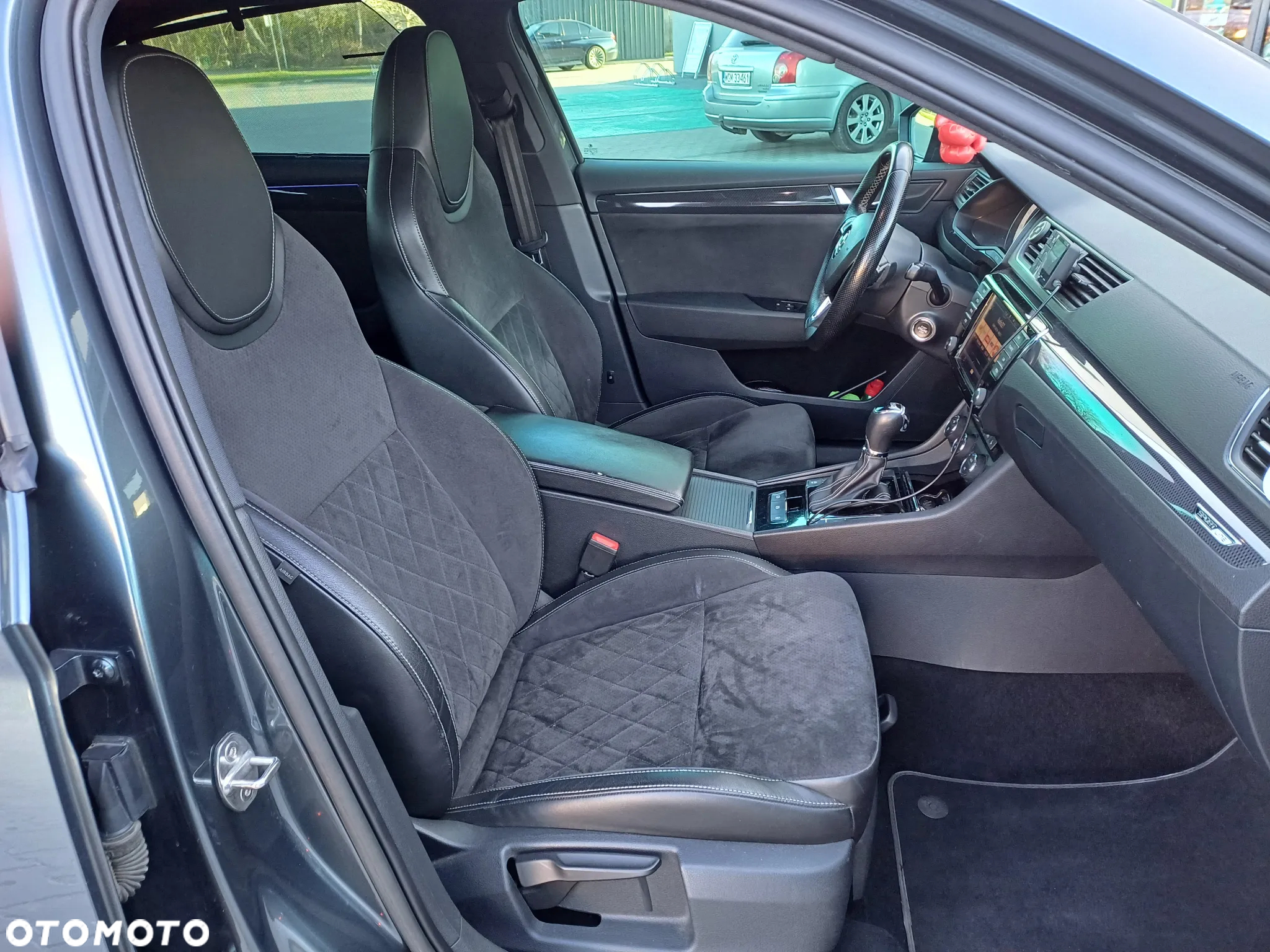 Skoda Superb 2.0 TSI Sportline DSG - 7