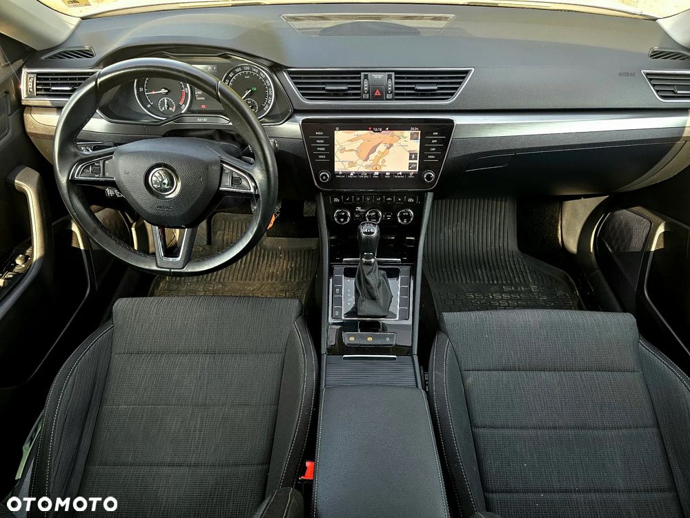 Skoda Superb 2.0 TDI SCR 4x4 Ambition DSG - 14