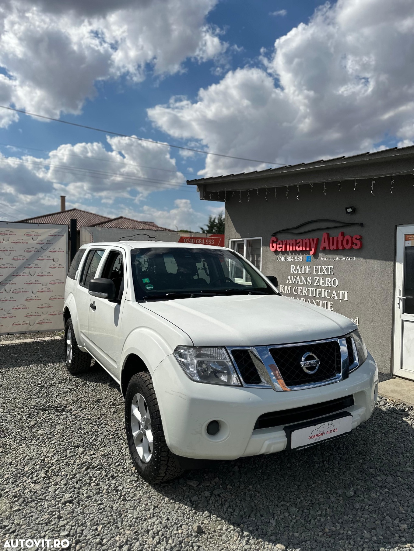 Nissan Pathfinder - 21
