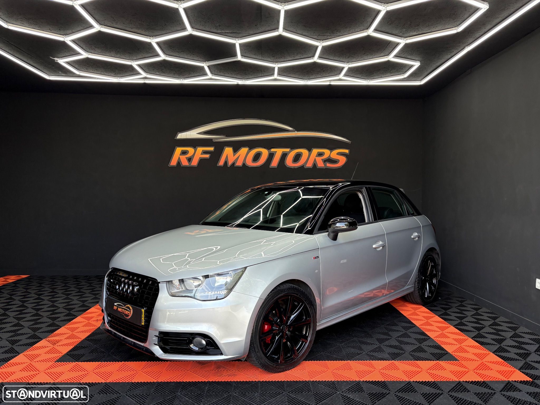 Audi A1 Sportback 1.6 TDI S-line - 1