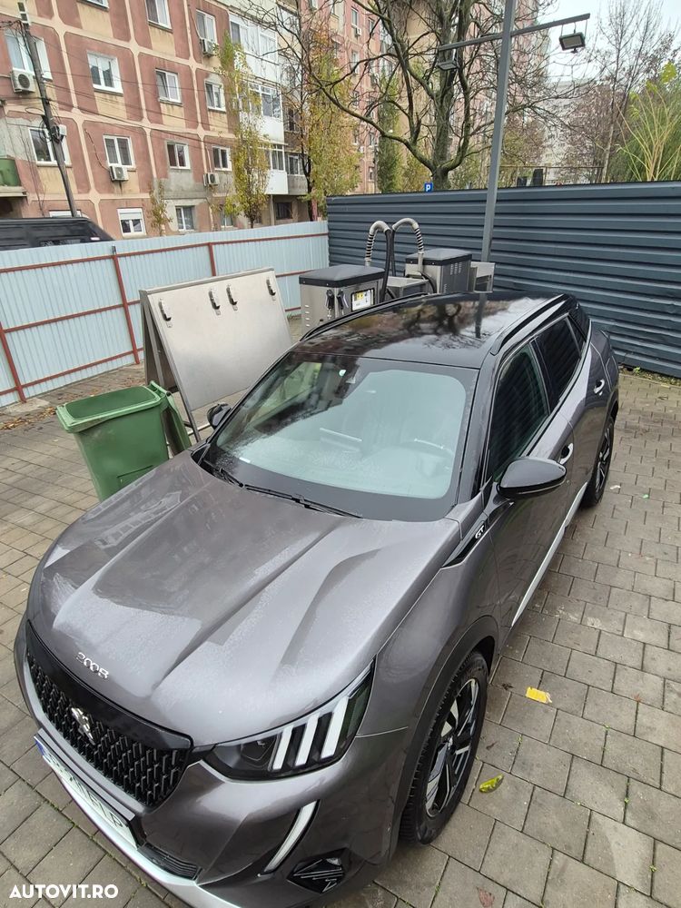 Peugeot 2008 1.2 L PureTech STT EAT8 GT Line - 13