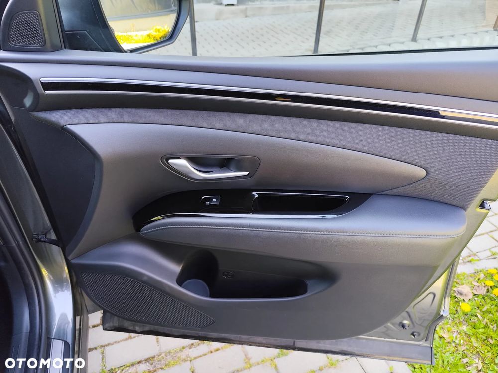 Hyundai Tucson 1.6 T-GDi HEV Executive 4WD - 25