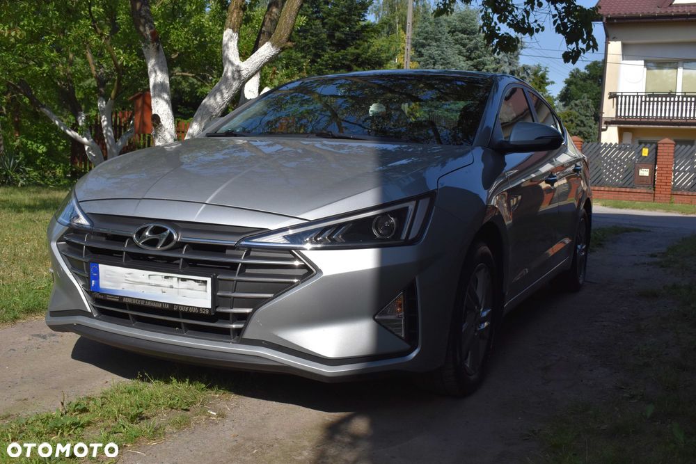 Hyundai Elantra - 3
