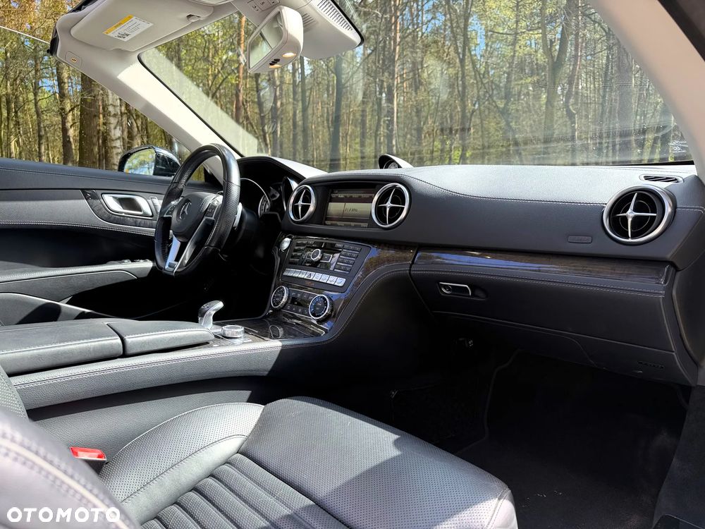 Mercedes-Benz SL - 19