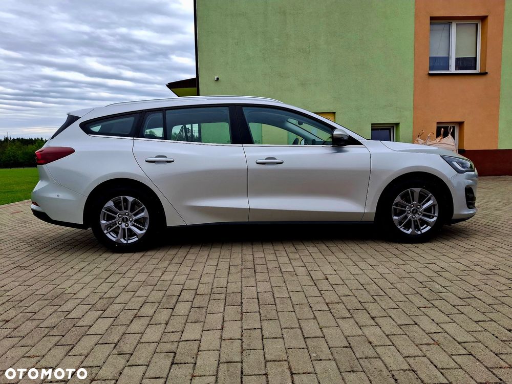 Ford Focus 1.5 EcoBlue STart-Stopp-System TITANIUM - 6