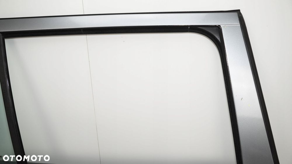 DRZWI PRAWY TYŁ SKODA OCTAVIA II LIFT 08-13R KOMBI LF8L - 8