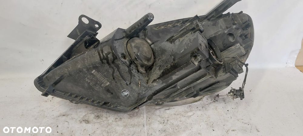 .  PRZOD PRZEDNIA LAMPA PRAWA OPEL ZAFIRA B - 5