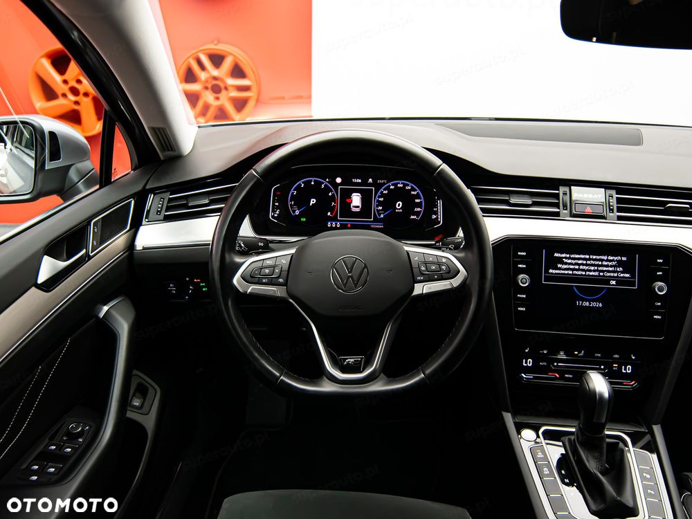 Volkswagen Passat - 12