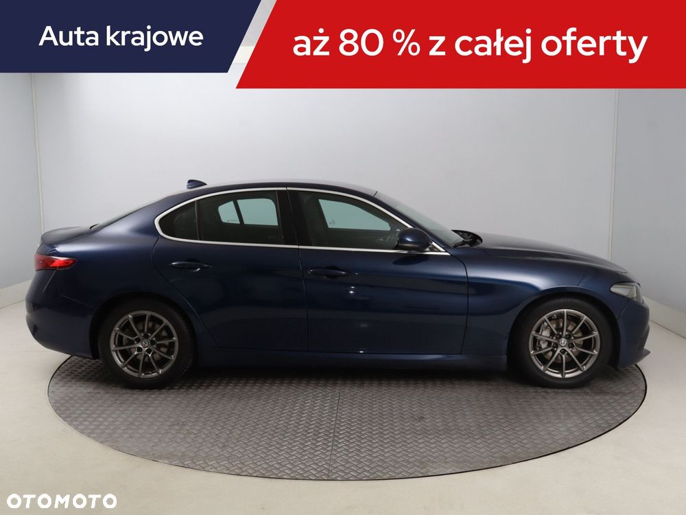 Alfa Romeo Giulia - 8