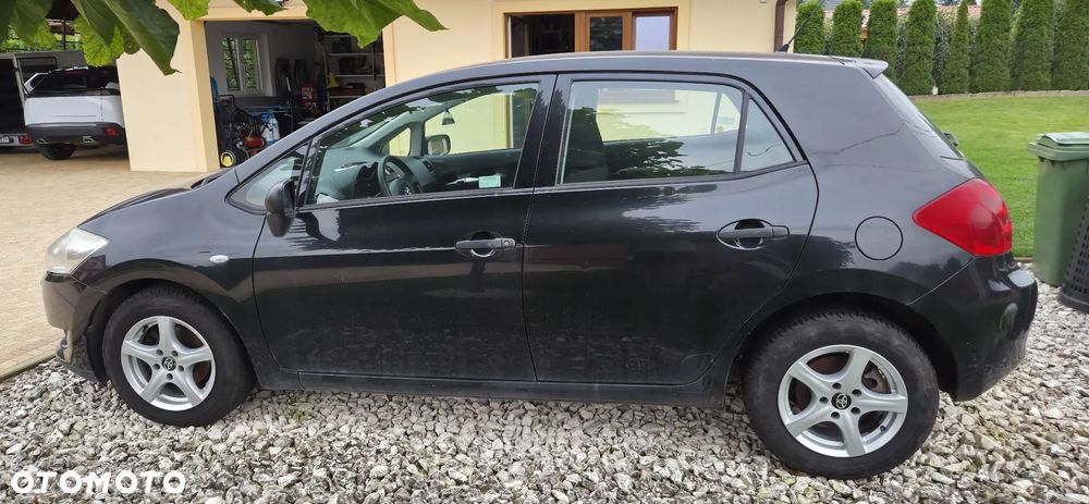 Toyota Auris 1.4 D-4D Luna - 4