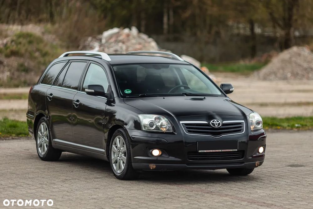 Toyota Avensis 1.8 VVT-i Combi - 2