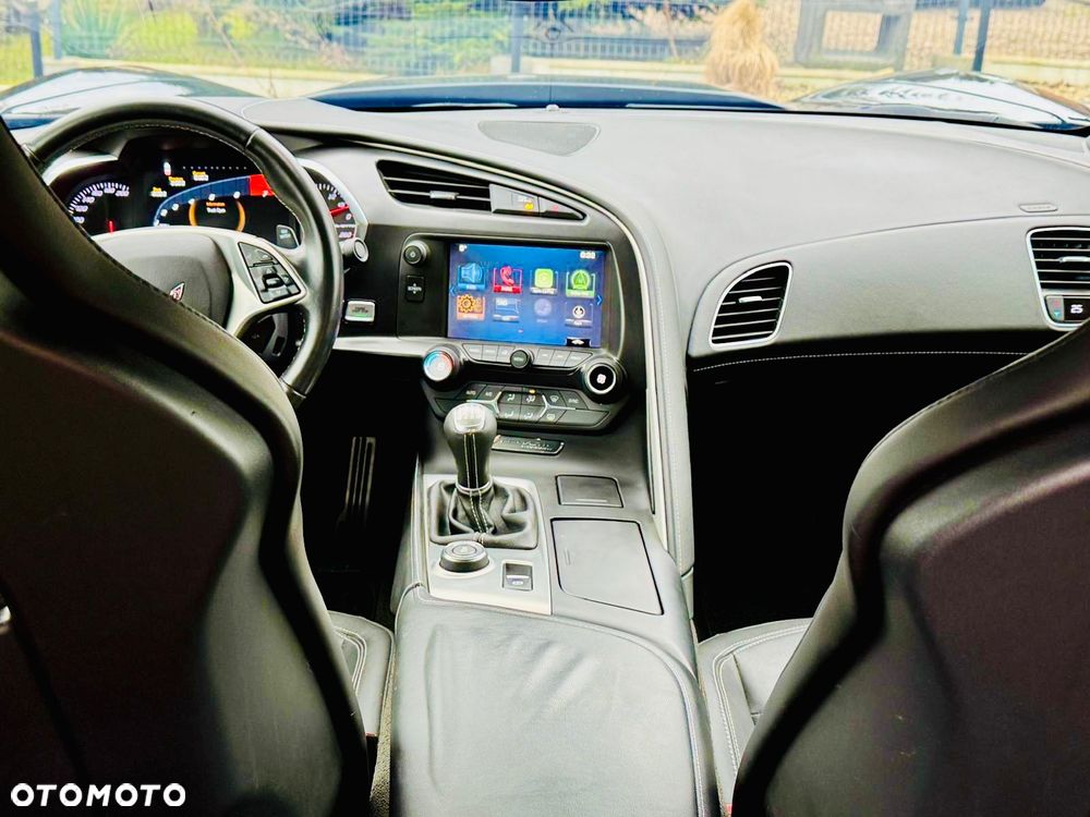 Chevrolet Corvette - 31