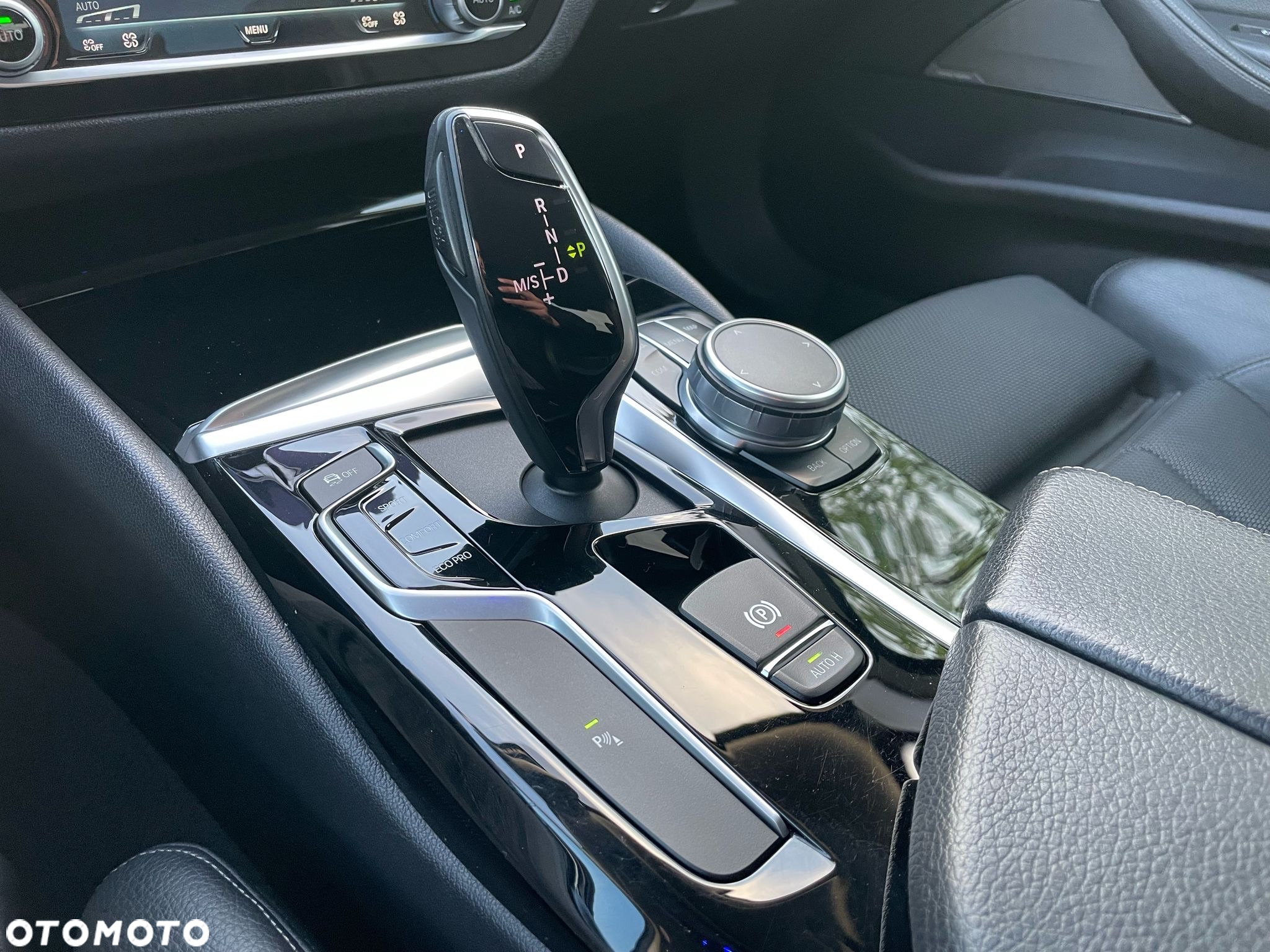 BMW Seria 5 530i xDrive Sport Line sport - 25