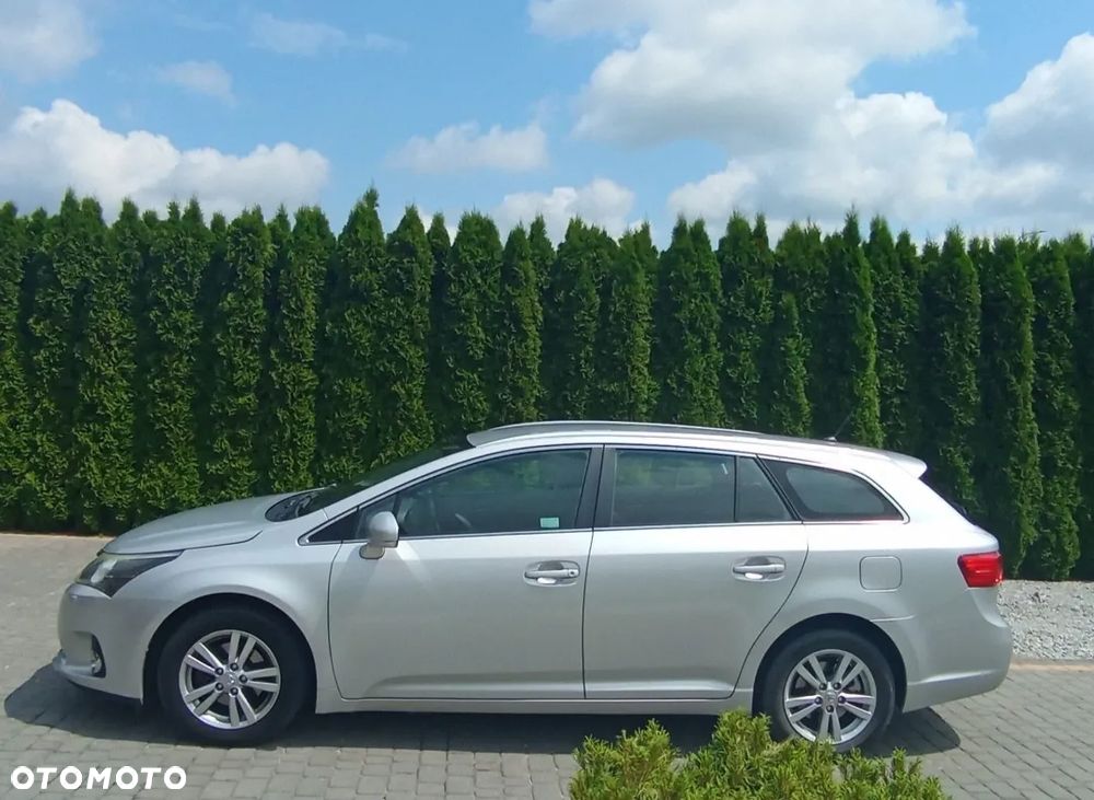 Toyota Avensis 2.0 D-4D Active - 6